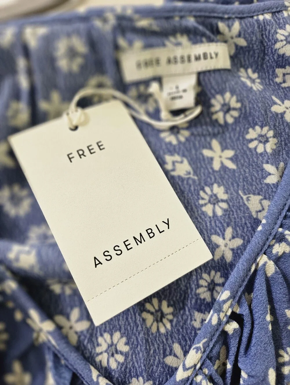 L- Free Assembly- Blue Floral Ruffle Dress - Picture 10 of 10